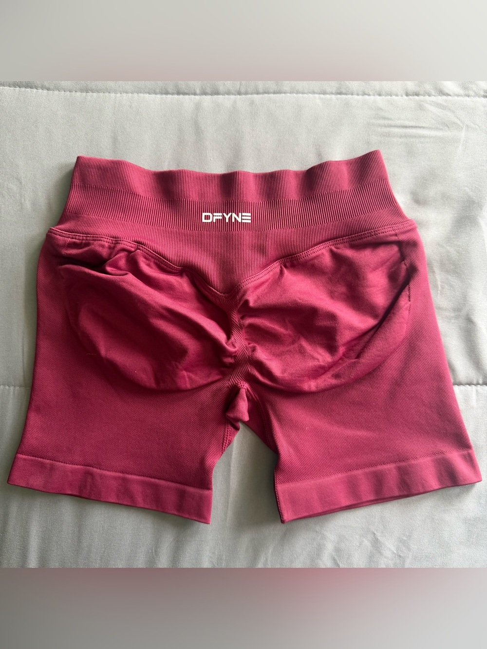 Dfyne Winter Berry 4.5” Impact Shorts Small - Picture 2 of 5